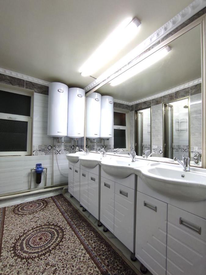 Nomadstan Capsule Hostel كاراكول المظهر الخارجي الصورة