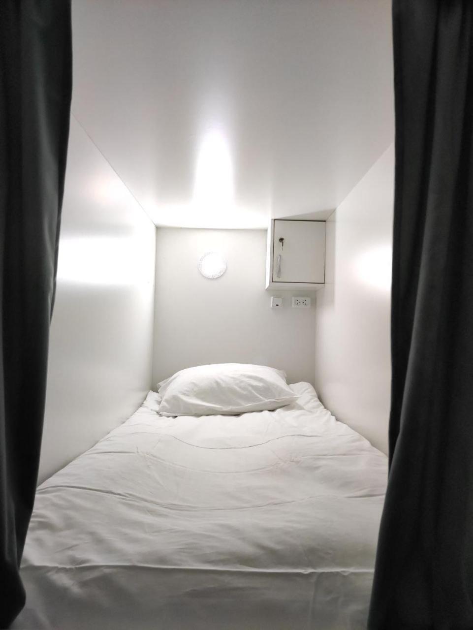 Nomadstan Capsule Hostel كاراكول المظهر الخارجي الصورة
